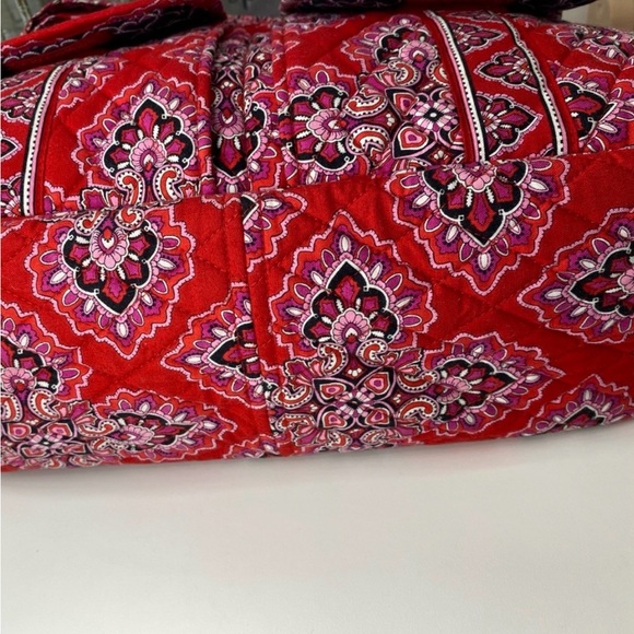 Stunning Vera Bradley Vibrant Red Patterned Women's Bag RETIRED HTF - Picture 11 of 12
